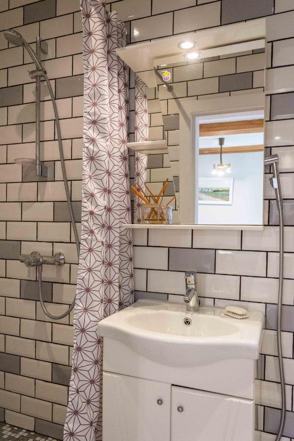 Cozy One Room Apartment With Yard Juodkrantė Exteriör bild